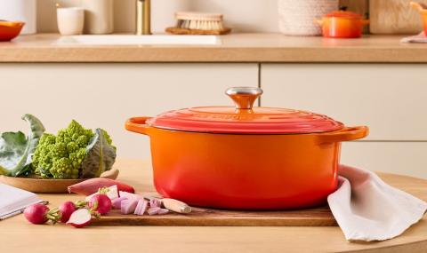 Megachef MG-CO33AR Casserole Ovale en Fonte Émaillée 7 Qt., Rouge